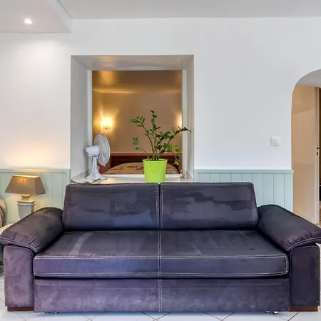 Vakantiehuis De Village Montagnac (Herault)